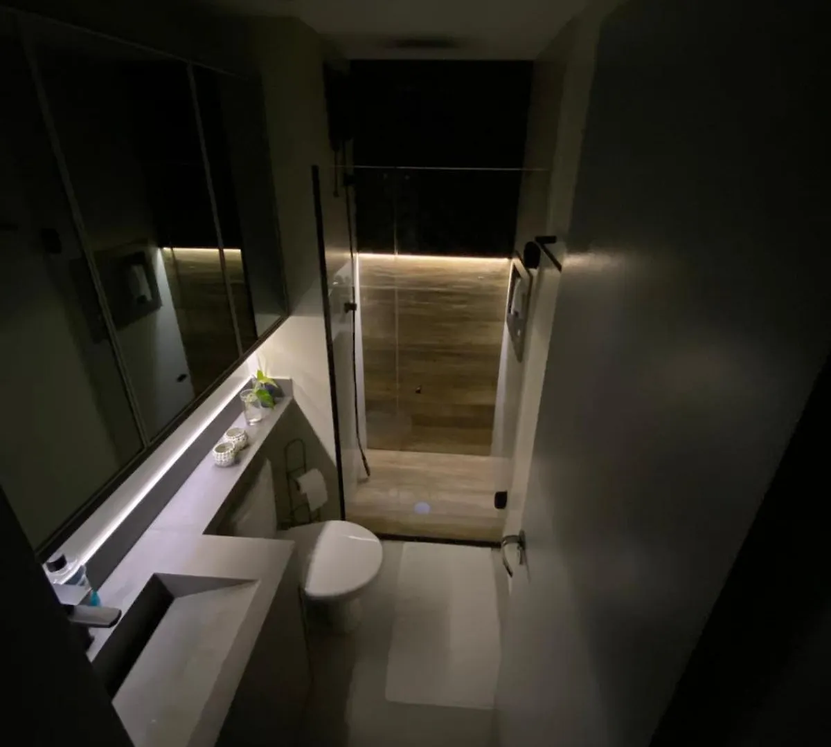 B714 - Excellent Location - Downtown Sao Paulo Apartment