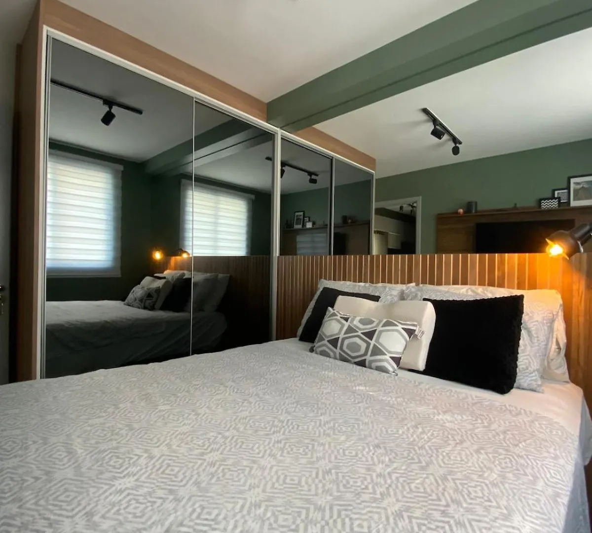 B714 - Excellent Location - Downtown Sao Paulo Apartment
